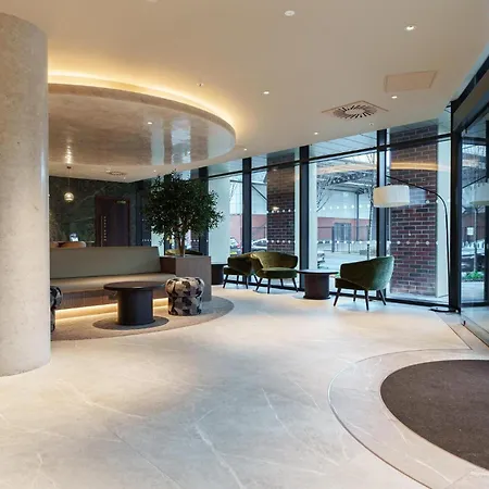 Bali Escape, 2bed 2bath, Center & Stadium 10 Mins