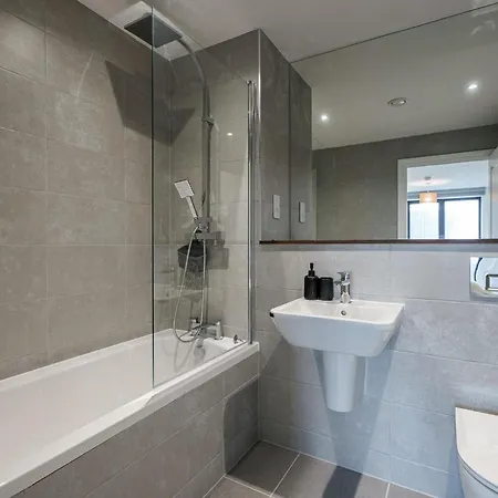 Island Vibes 2br 2bath, Centre & Stadium 10 Mins Apartament Leeds (West Yorkshire)