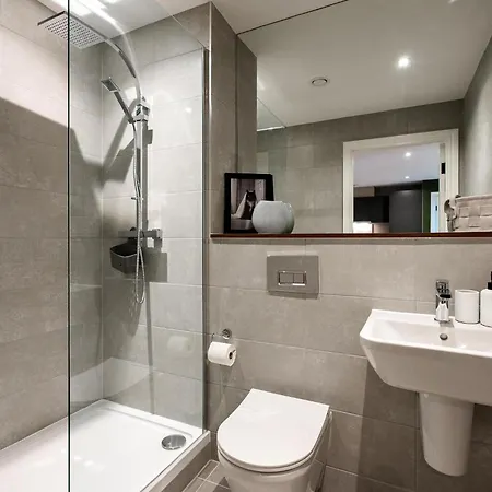 Balinese Escape, 2bed 2bath, Center & Stadium 10 Mins Appartement Leeds (West Yorkshire)