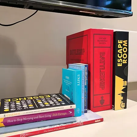 Bali Escape, 2bed 2bath, Center & Stadium 10 Mins * Λιντς