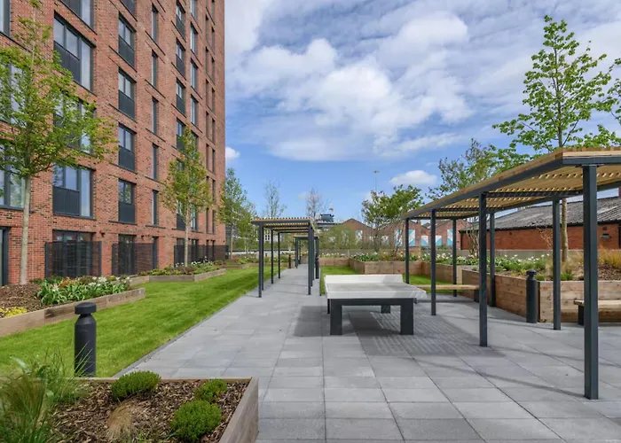 Bali Escape, 2bed 2bath, Center & Stadium 10 Mins Апартаменти *